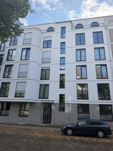 Lichtenberg'de geniş manzaralı modern yaşam: 4 oda, yerden ısıtmalı yeni bina – Außenansicht