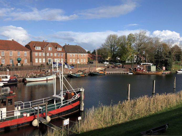 Der historische Hafen Hooksiel