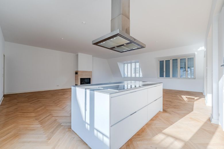Dachgeschosswohnung inkl. Aufdachterrasse nahe Ludwigkirchplatz - provisionsfrei – Foto 4