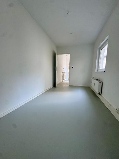 Exklusives Hinterhof-Loft mit Garten, Terrasse & Galerie | Erstbezug | Flingern – Schlafzimmer