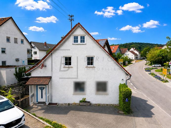 Galeriewohnung im Fachwerkstil - 5 Zimmer mit Loftcharakter &amp; 2 Stellplätzen – Außenansicht
