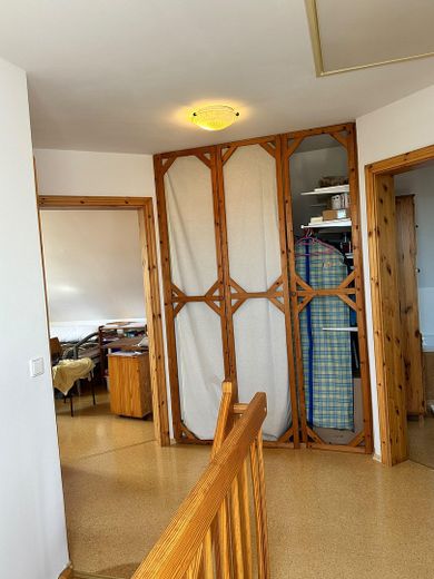 Ruhiges, sonniges & energieeffizientes Einfamilienhaus direkt „hinter’m Deich“ nahe Büsum – Wandschrank