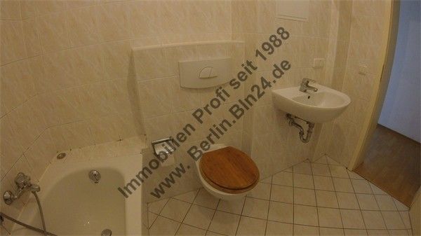 Wohnung mieten - 3 Zimmer saniert 2er oder 3er WG tauglich – G0013824