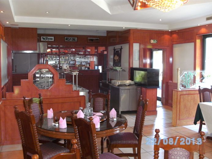 Residential and commercial building, detached restaurant in a secluded location for sale – Photo 8