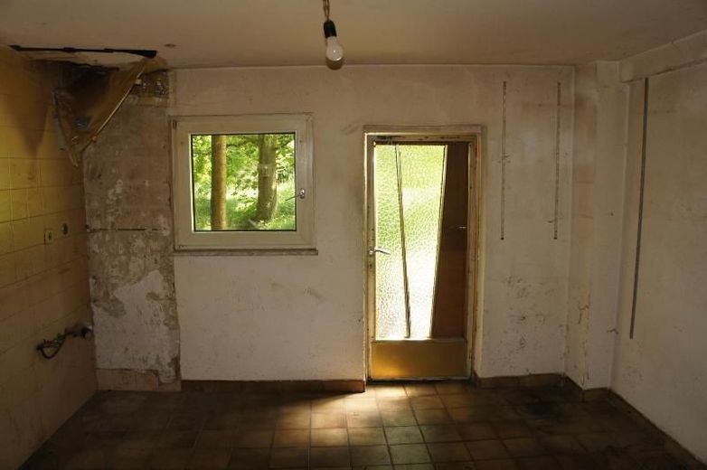 ** DOM SZACHULCOWY Z OKŁADZINĄ Z ŁUPKA I STARYM DRZEWOSTANEM W MUDERSBACH ** – Bild 4