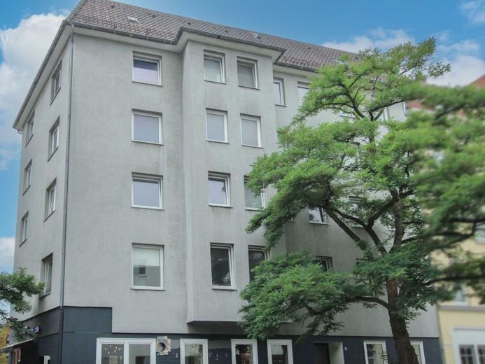 Gepflegte und vollvermietetes Wohn- und Geschäftshaus mit 13 Einheiten – Foto 1