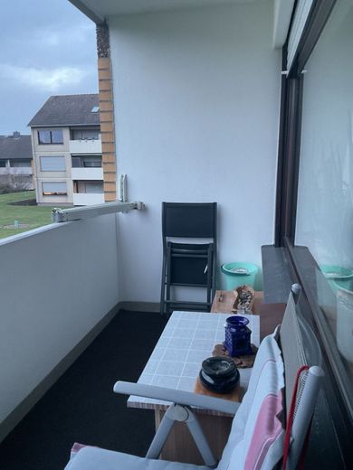 Vermietete Kapitalanlage: 3-Zimmer-ETW mit Loggia &amp; Tiefgaragenstellplatz in Minden! – Balkon