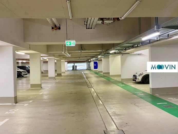 URBAN BASE: Vollmöbliertes 2-Zimmer-Apartment mit EBK, BALKON, ALL-IN-MIETE, UVM. im Wiesbadener Stadtzentrum – Parkhaus