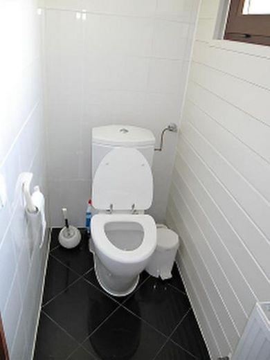 Detached single-family house in Sandhausen with plenty of space and 2 bedrooms on the ground floor – Gäste WC EG 