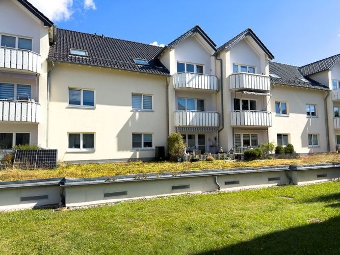 Vermietete 3-Zimmer-Eigentumswohnung mit Terrasse und Tiefgaragenstellplatz – Foto 1