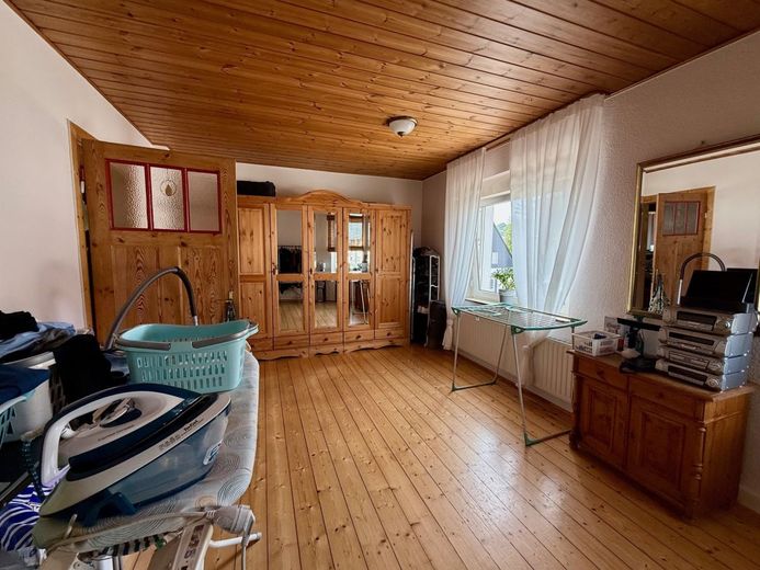 Fröndenberg/Ruhr: Altbau-ETW mit Charme und großen Räumen - Einfach riesig! – Kinderzimmer