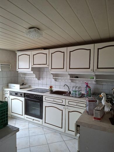 Small House for DIY Enthusiasts – Photo 3
