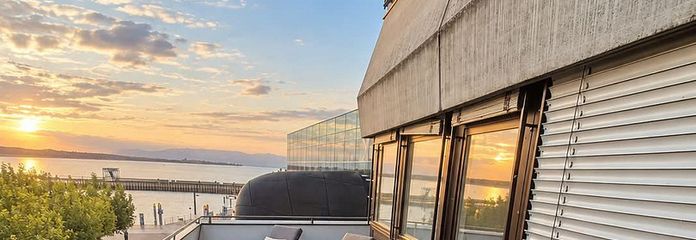 Posizione privilegiata sul lago! Appartamento condiviso premium arredato, appena ristrutturato, con terrazza sul tetto e vista sul lago – Dachterrasse