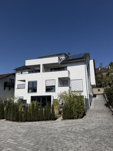 Exklusive 4-Zimmer-Penthousewohnung mit Dachterrasse & Garage+Stellplatz – provisionsfrei – Außenansicht Gartenseite