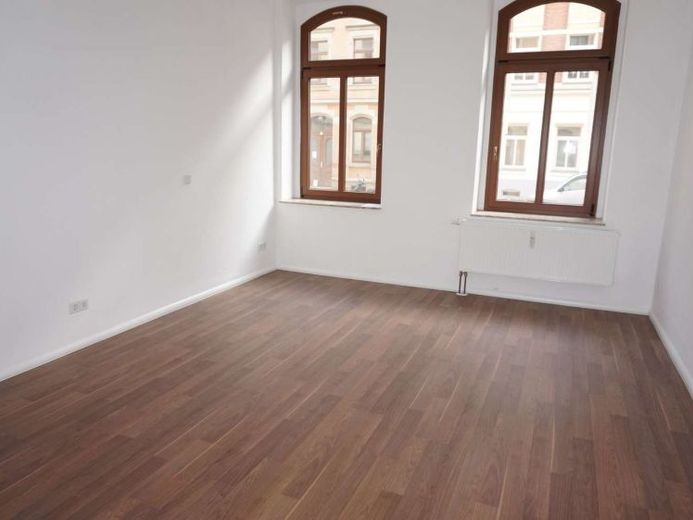 Frei ab 1.12.26 !Moderner Grundriss - Laminat + Einbauküche möglich ! – Foto 1