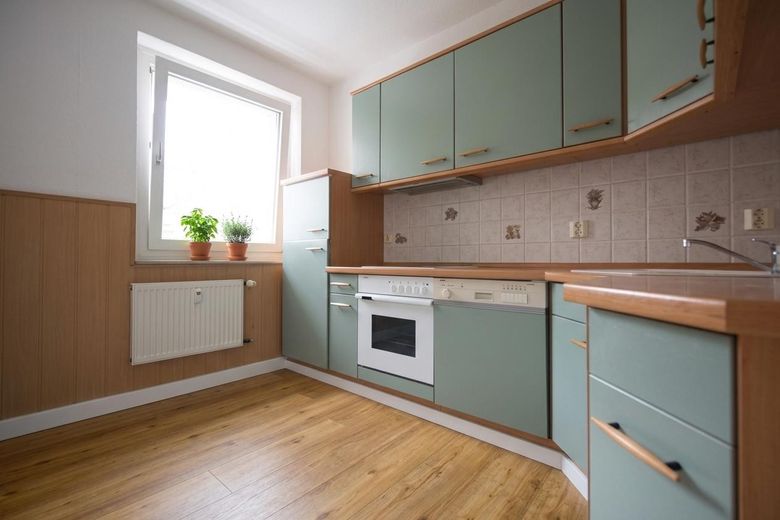 Erstbezug nach Sanierung: 4-Raum-Wohnung mit Einbauküche, Balkon & Autostellplatz – Küche