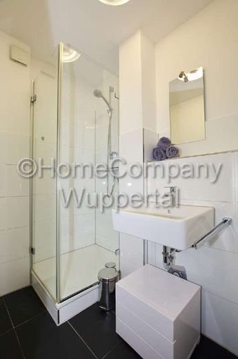 Business apartment with high-quality furnishings, cleaning service and DSL Wi-Fi – c2abb66bbae7ea77c71e1c9e2215035eb80e5431.jpg