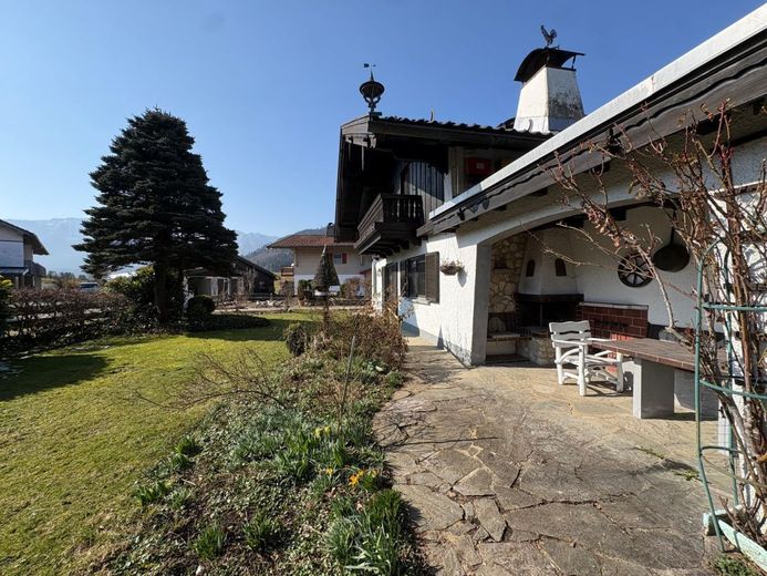 Sanierungsbedürftiges Einfamilienhaus / Zweifamilienhaus in Inzell-Gschwall – Gartenansicht_Terrasse