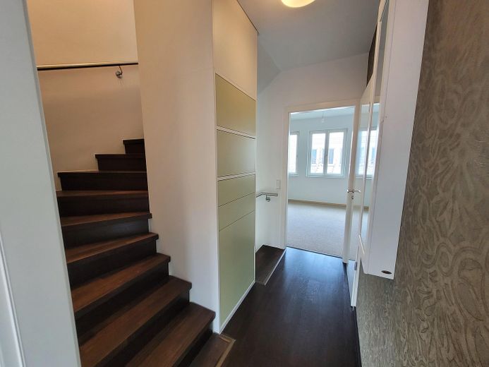 Modernes Townhouse im historischen Herzen von Potsdam mit Terrasse & TG-Stellplatz – Zweites OG, Flur