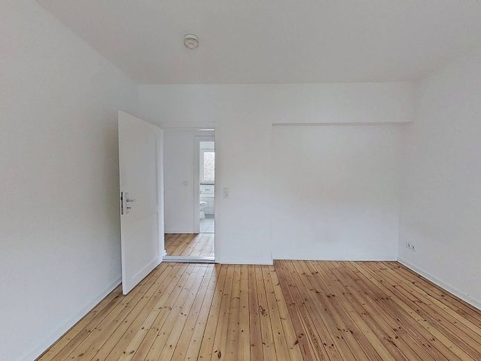 Gemütliche 3-Zimmer-Wohnung in fußläufiger Altstadtnähe – Ansicht II: Wohn- und Esszimm…
