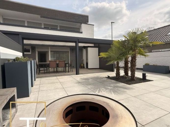 3 Einheiten + PV + Sauna: Flexibles Mehrgenerationenhaus in Kaarst PROVISIONSFREI – Foto 1
