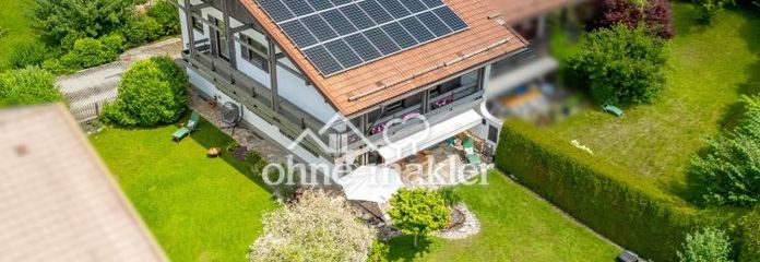 Light-filled semi-detached house with high-quality fixtures near the lake