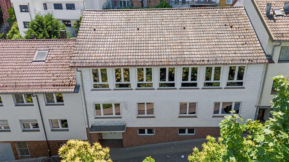Три рівні, два зали, ваша ідея! 435m² над дахами Пфорцгайма – Drohnenaufnahme