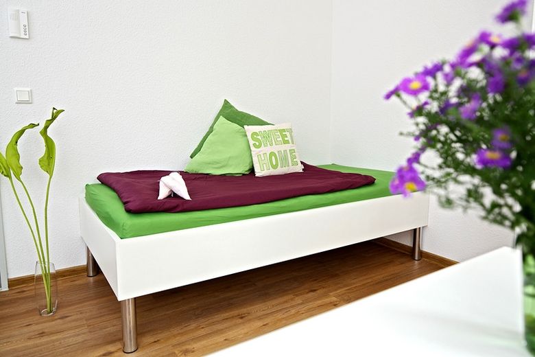 Azubi`s, Studenten, Schüler aufgepasst....freie Zimmer in Apartments zu vermieten! – Bsp. Wohnen/Schlafen