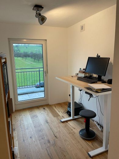 Büro OG mit Balkon