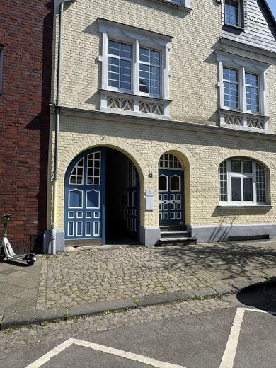 ! Hinterhof ! Rendite oder Büro, Praxis, Handwerker, Artelier, Lager, Halle, Ausstellung, Garage – Einfahrt zum Hinterhaus