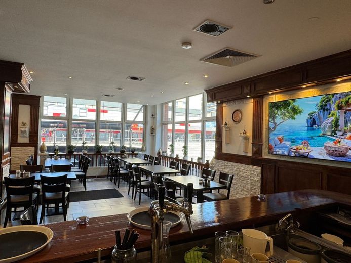 Türkisches Holzkohle Restaurant mit Ausbaumöglichkeiten  in Hamburg Jenfeld – Gastraum