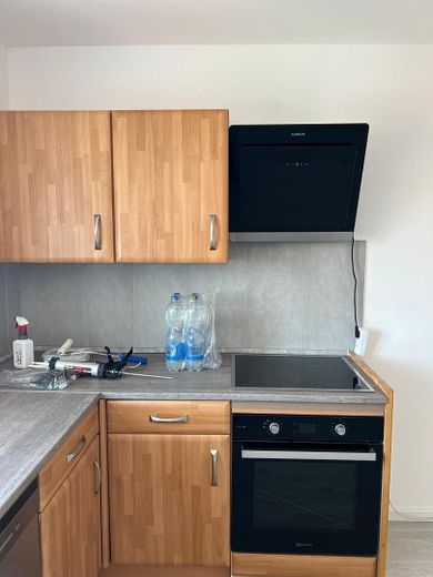 MODERNE 3-ZIMMER-DACHGESCHOSSWOHNUNG MIT BALKON, LOGGIA & EINBAUKÜCHE IN KARBEN – Photo 14