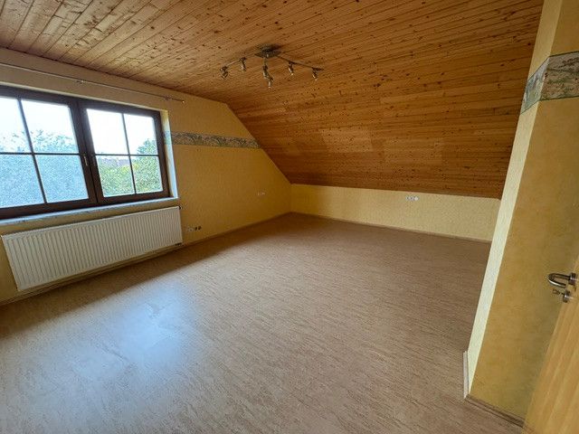Zimmer 2 OG