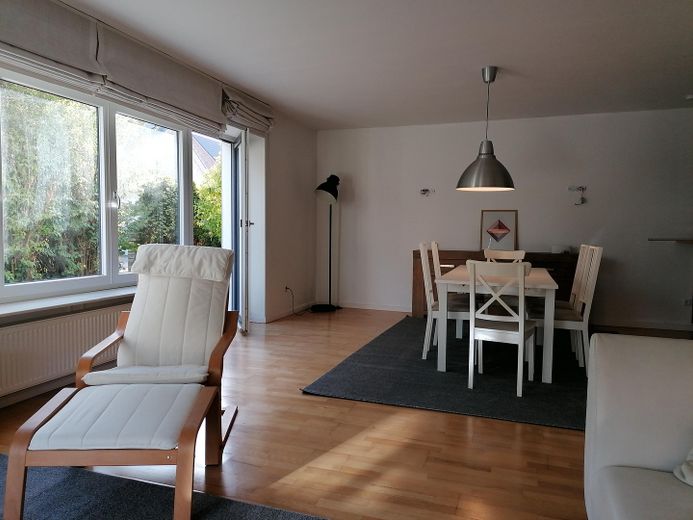 Großzügiges, helles Haus in ruhiger Wohnstraße (30km-Zone) in Pinneberg-Waldenau. – WohnZimmer-EG-3