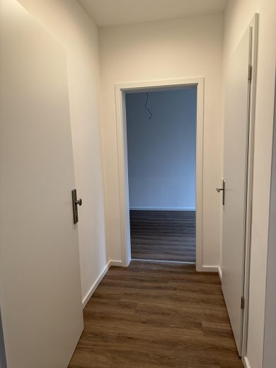 Kernsanierte, helle 2-Zi. Wohnung in Fürth – Eingangsbereich