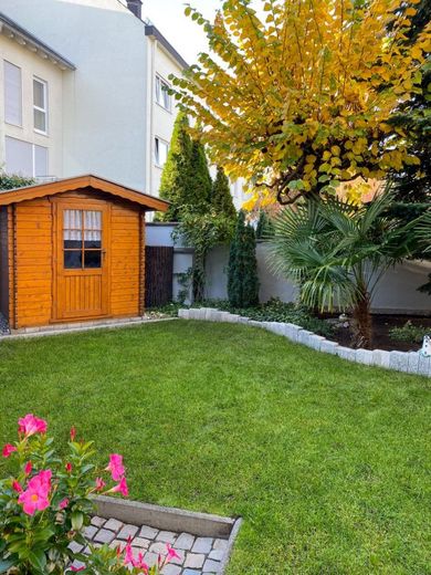 Gepflegtes Stadthaus mit zwei Wohneinheiten in der Innenstadt von Troisdorf, nahe der Fußgängerzone! – Garten