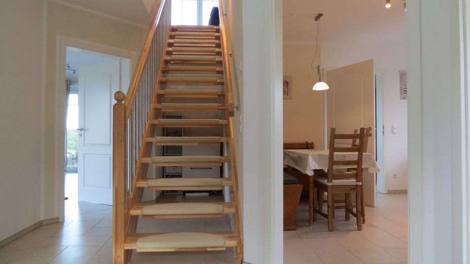 Treppe ins Obergeschoss