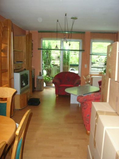 Sehr schöne Dreizimmer Nichtraucher Wohnung – Wohnraum