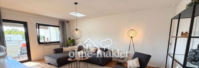 Sofort Einziehen! Frisch renovierte 3,5 Zimmer Wohnung mit Balkon und Garage