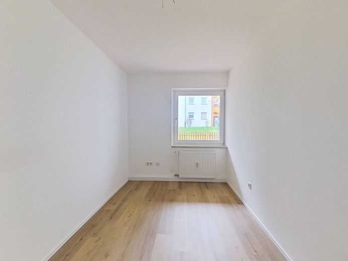 Moderne 4-kamerwoning met TERRASSE en ligbad – Schlafzimmer III