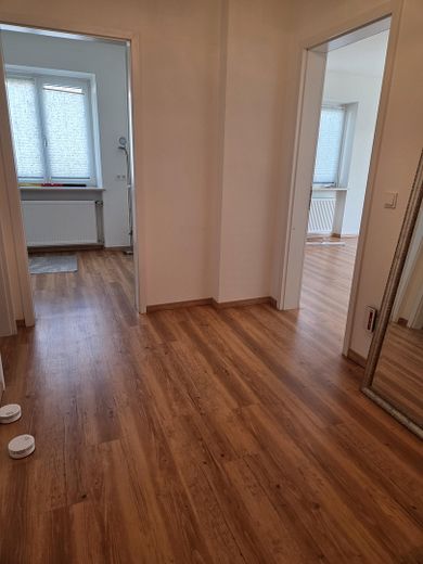 Słoneczne mieszkanie 2,5-pokojowe dla 1 osoby – Flur