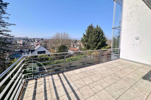Casa di lusso unica con ascensore, aria condizionata, sauna, garage interno e e e