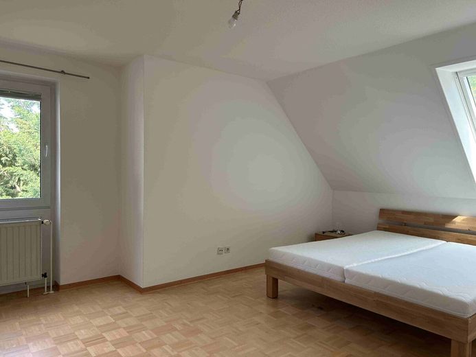 Komfortwohnen mit Ausblick - Ruhig und Zentrumsnah – Elternschlafzimmer