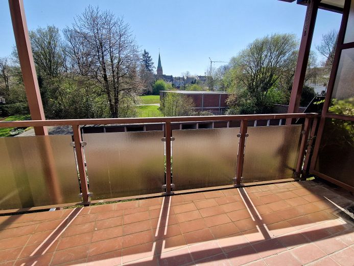 Balkon weiter Grünblick