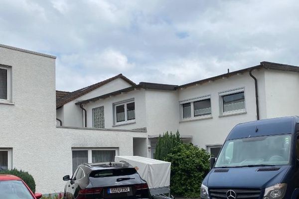 Attraente edificio residenziale e commerciale con rendimento del 6%! Senza provvigione!