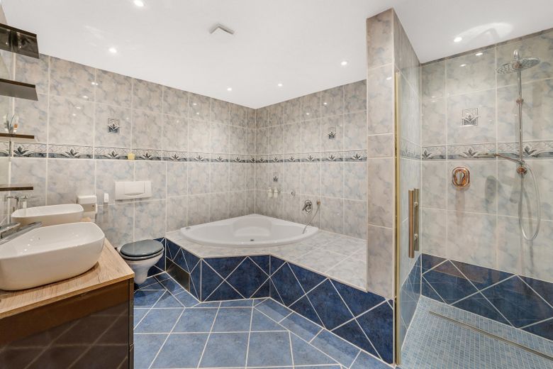 Wohnen & Arbeiten auf ca. 287 m² Fläche in Aßlar-Berghausen – Foto 10