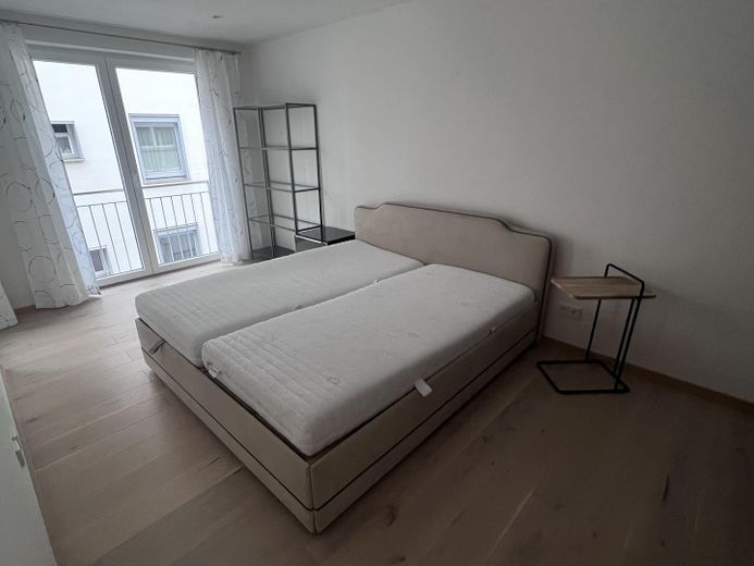 Möblierte, helle und lichtdurchflutete 2-Zimmer-Wohnung in begehrter Altstadtlage – Schlafzimmer
