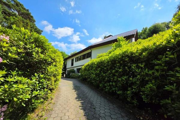 Einfamilienhaus mit Einliegerwohnung in Eißendorf
