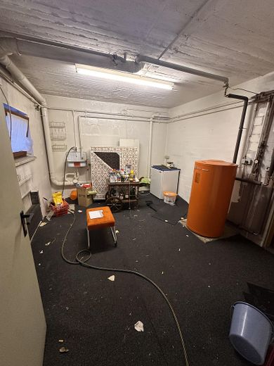 Hermsdorf: casa unifamiliare indipendente su terreno di 492 m² con potenziale di sviluppo – Foto 19