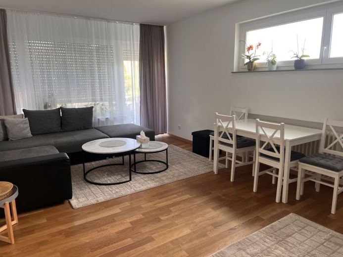 Attraktive 2-Zimmer-Wohnung mit 52 qm Wohnfläche in Leonberg-Warmbronn sofort zu verkaufen! – Foto 1